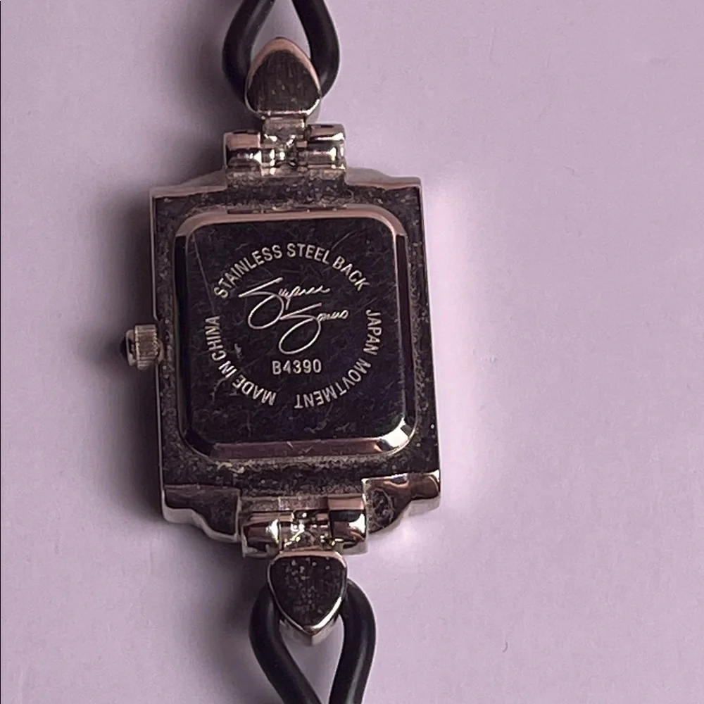 Suzanne Somers Women's Watch Silvertone MOP & Rhinestones. New battery
